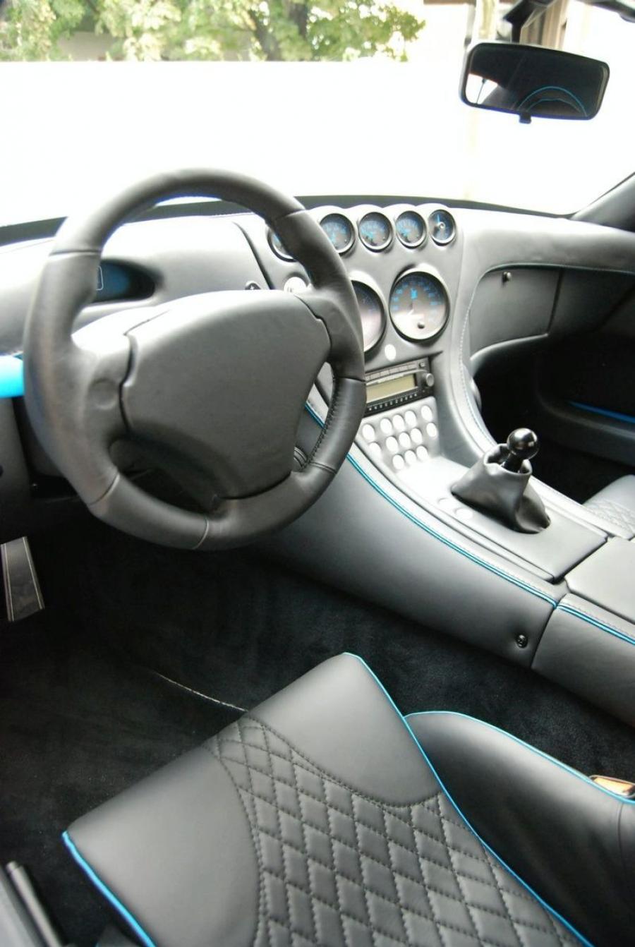 Интерьер Wiesmann GT MF5 2008 года  (фото 21 из 28)